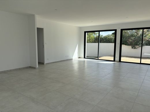 Maison de luxe à Villeneuve-de-la-Raho, Pyrénées-Orientales