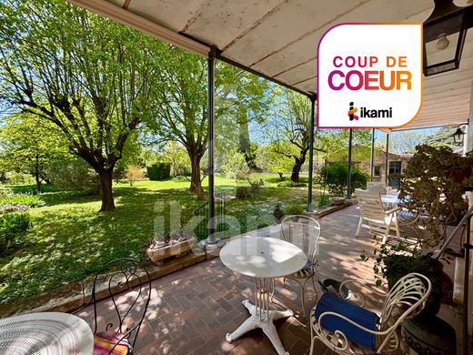 Luxury home in Chusclan, Gard