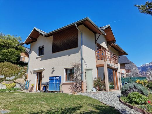 Luxury home in Saint-Jean-de-Maurienne, Savoy