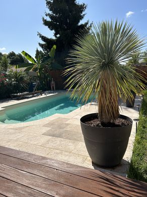 Элитный дом, Sainte-Eulalie, Gironde