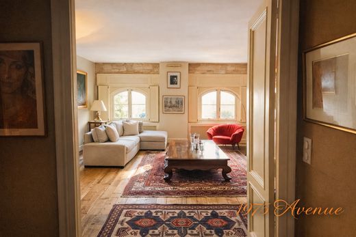 Apartment / Etagenwohnung in Bordeaux, Gironde