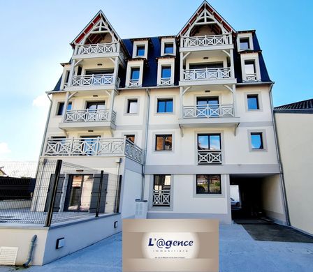 Apartment / Etagenwohnung in Deauville, Calvados