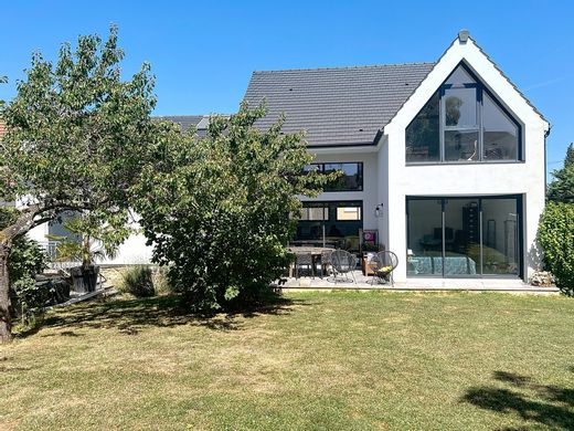 Luxury home in Saclay, Essonne