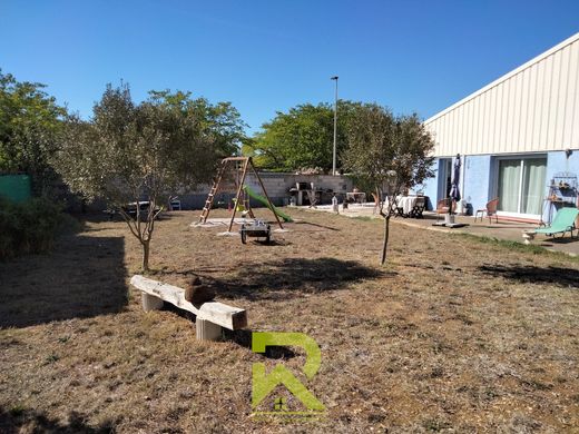 Luxe woning in Vias, Hérault