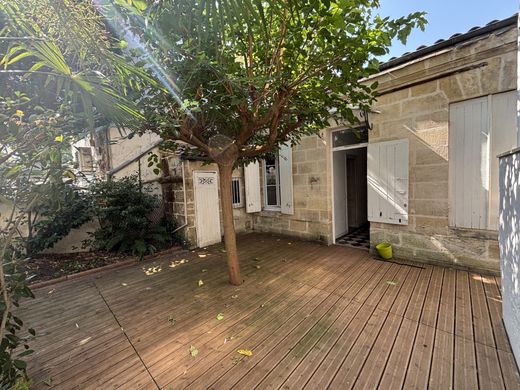 Luxury home in Caudéran, Gironde
