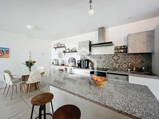 Luxury home in Bordeaux, Gironde