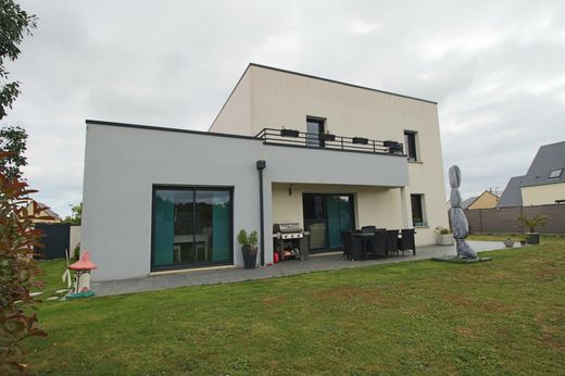 Luxury home in Saint-Martin-des-Entrées, Calvados