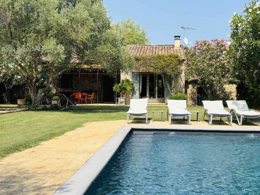 ‏בתי יוקרה ב  Saint-Quentin-la-Poterie, Gard