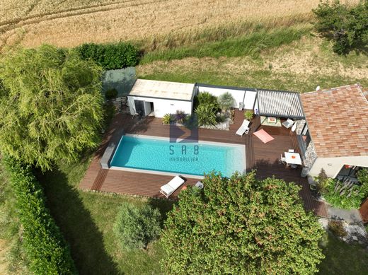 Luxus-Haus in Saint-Lager-Bressac, Ardèche