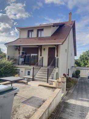 Luxury home in La Ville-du-Bois, Essonne