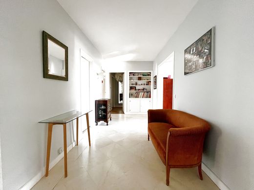 Apartment in Ville-d'Avray, Hauts-de-Seine