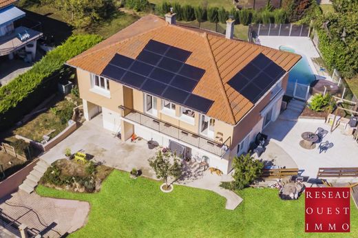 Casa di lusso a Tassin-la-Demi-Lune, Rhône