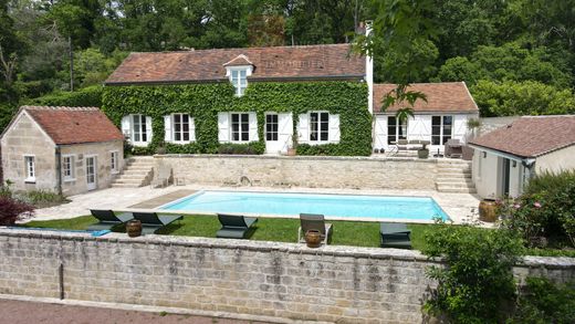 Luxury home in Chantilly, Oise