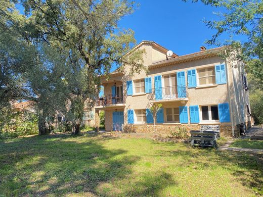 Villa in La Londe-les-Maures, Var