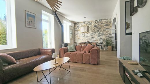 منزل ﻓﻲ Nîmes, Gard