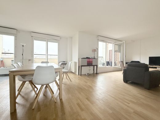 Apartment in Rueil-Malmaison, Hauts-de-Seine