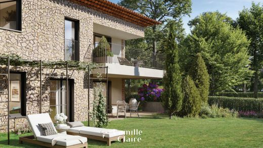 Apartment in Éguilles, Bouches-du-Rhône