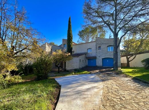 Luxus-Haus in Nîmes, Gard