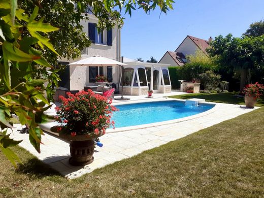 Luxury home in Orgeval, Yvelines