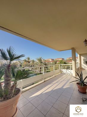 Apartment / Etagenwohnung in Marseille, Bouches-du-Rhône