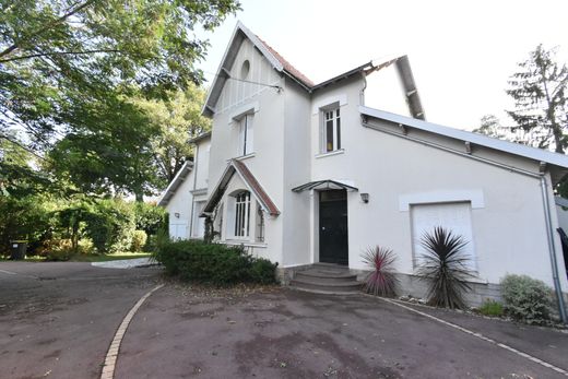 Luxus-Haus in Orvault, Loire-Atlantique