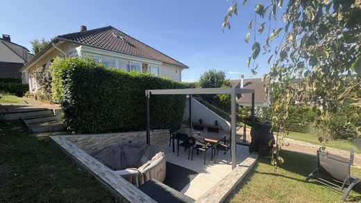 Luxury home in Orgeval, Yvelines