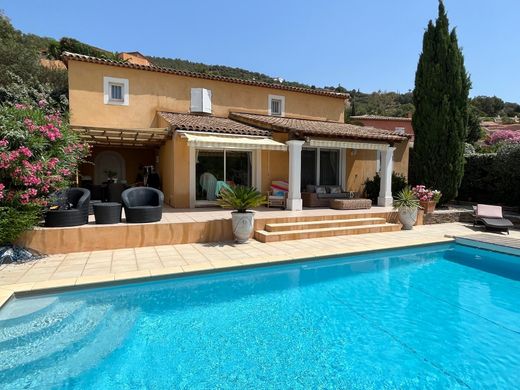 Villa en La Londe-les-Maures, Var