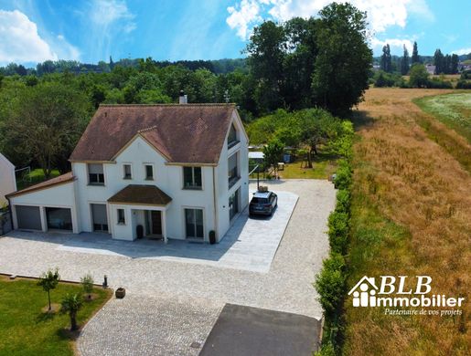 منزل ﻓﻲ Le Perray-en-Yvelines, Yvelines