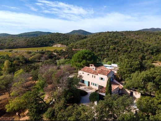 Luxury home in La Londe-les-Maures, Var