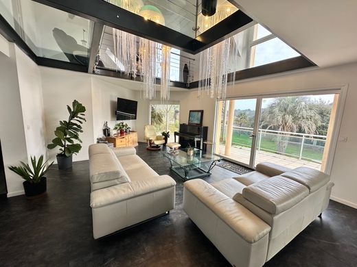 Luxus-Haus in Ploubazlanec, Côtes-d'Armor