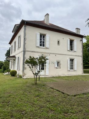 منزل ﻓﻲ Layrac, Lot-et-Garonne