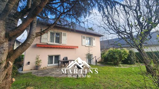 Maison de luxe à Argelès-Gazost, Hautes-Pyrénées