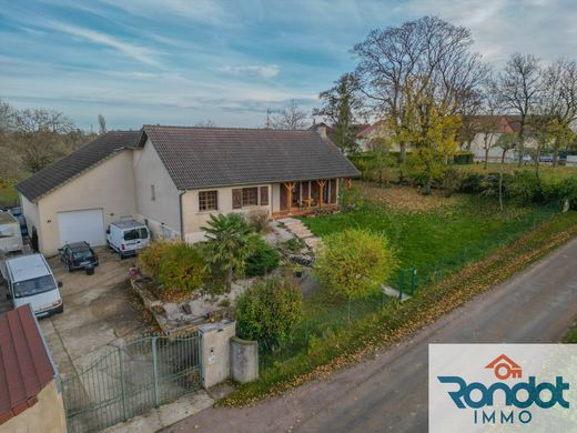 Casa de lujo en Marsannay-le-Bois, Cote D'Or