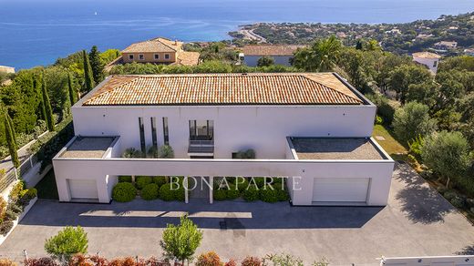 Casa de lujo en Roquebrune-sur-Argens, Var