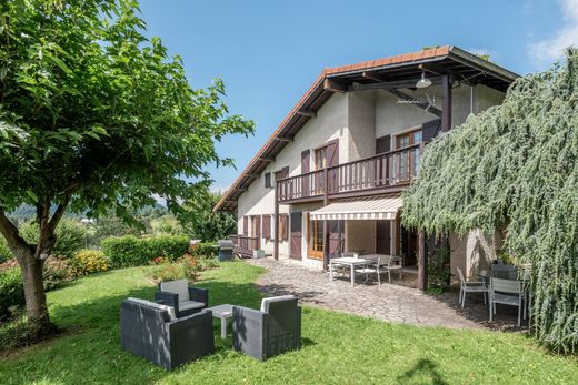 Casa di lusso a Saint-Martin-d'Uriage, Isère