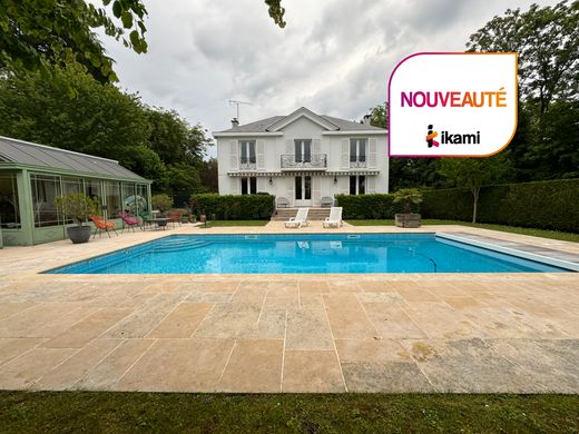 Luxus-Haus in Olivet, Loiret