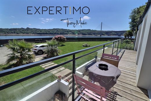 Luxury home in Le Relecq-Kerhuon, Finistère