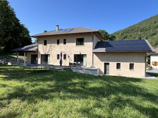 Luxury home in Monnetier-Mornex, Haute-Savoie