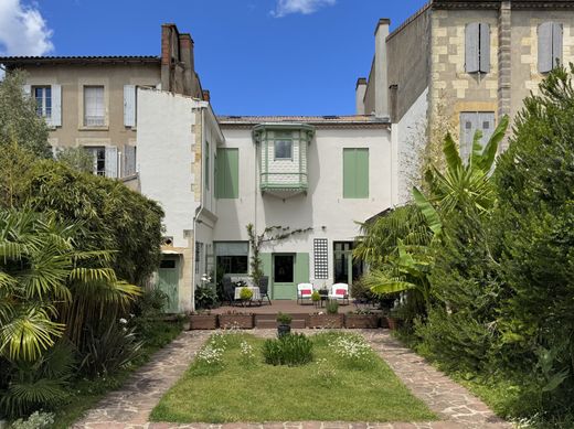 Luxury home in Marmande, Lot-et-Garonne