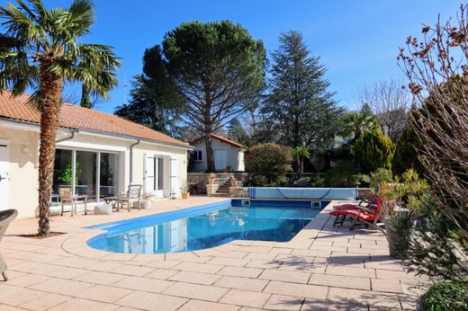 Maison de luxe à Cournon-d'Auvergne, Puy-de-Dôme