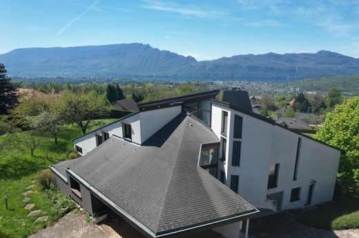 Maison de luxe à Pugny-Chatenod, Savoie
