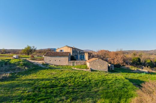 Landhaus / Bauernhof in Saint-Martin-de-Castillon, Vaucluse