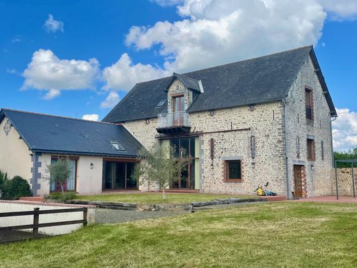 Maison de luxe à Châtres-la-Forêt, Mayenne