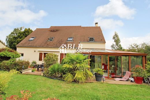 Luxe woning in Épernon, Eure-et-Loir