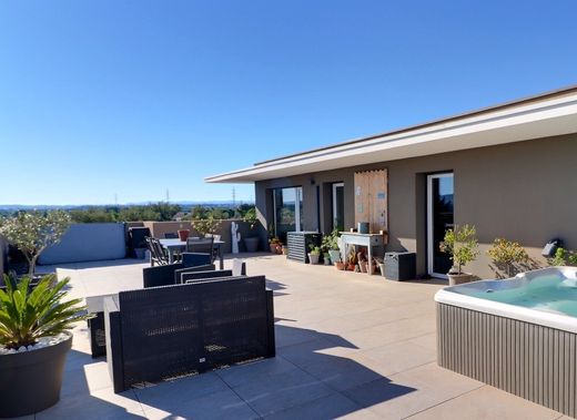 Apartment / Etagenwohnung in Lattes, Hérault