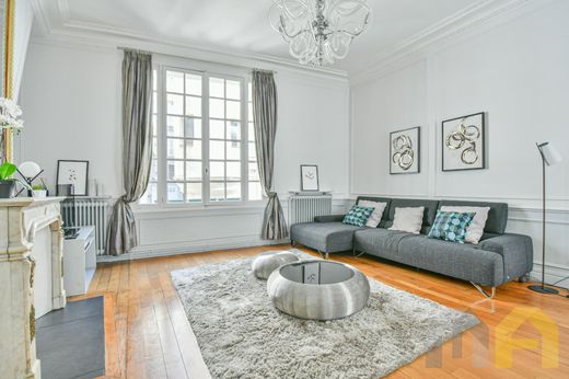 Appartement à Saint-Germain, Odéon, Monnaie, Paris