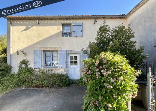 Casa de lujo en Le Poiré-sur-Vie, Vendea