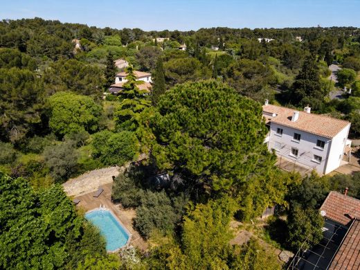 Maison de luxe à Nîmes, Gard