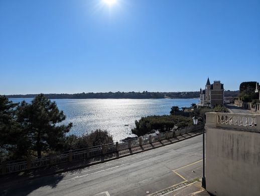 Daire Dinard, Ille-et-Vilaine