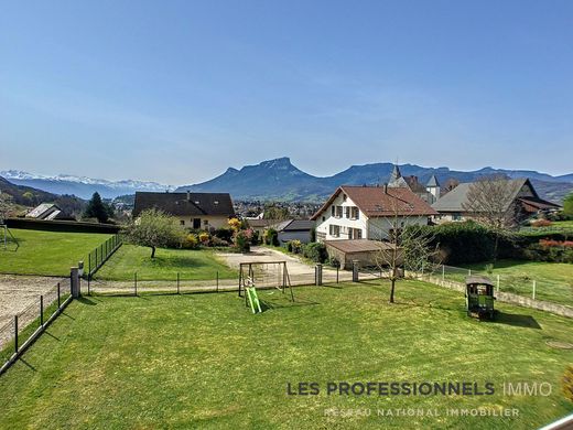 Maison de luxe à Challes-les-Eaux, Savoie